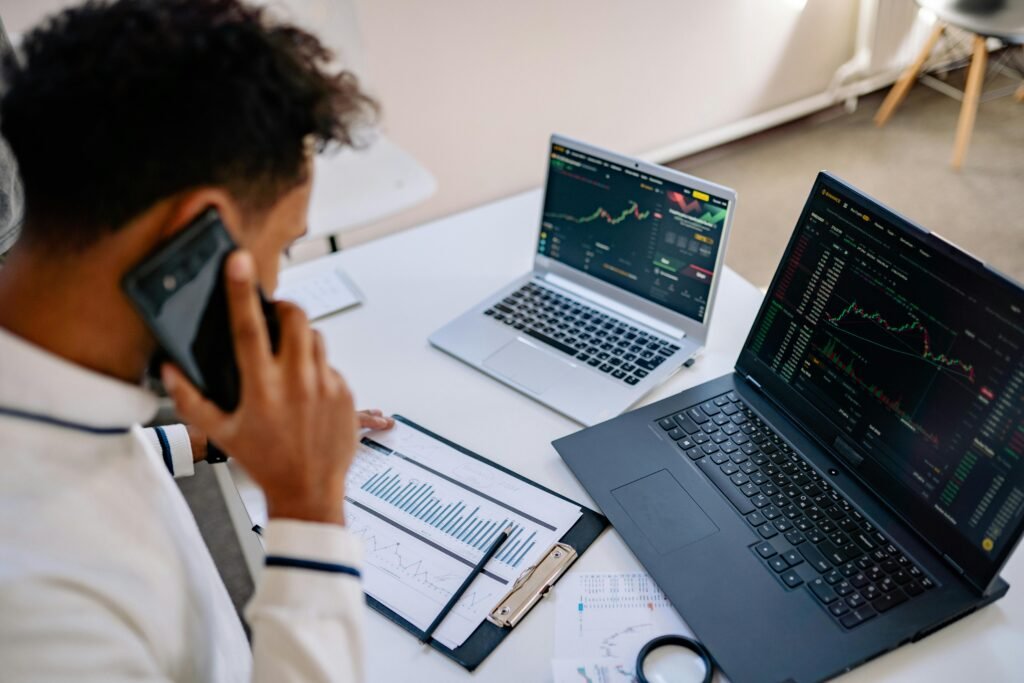 How Many Jobs Are Available in Finance